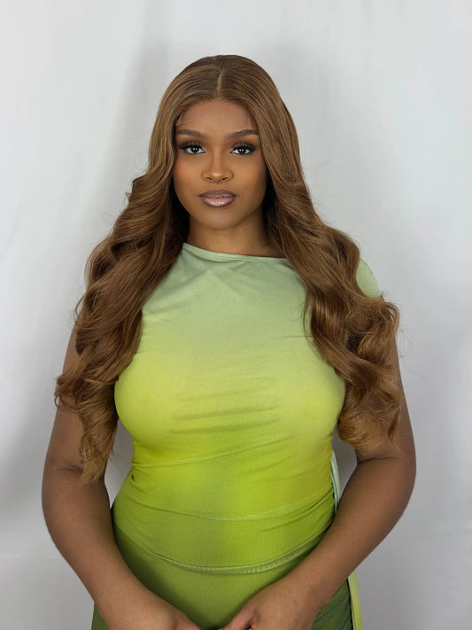 SOLÈNE · Ondulado · 4x4 HD Lace · Glueless · Densidad 180% · 350 gramos