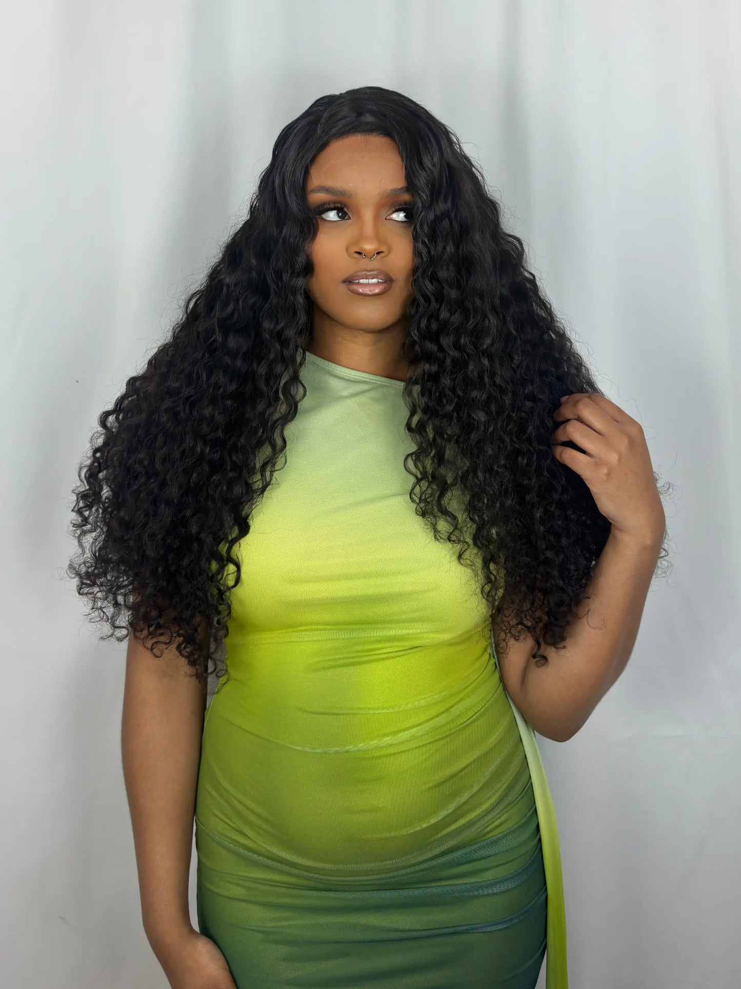 NOÉMIE · Burmese Curly · Glueless · Densidad 180% · 350 gramos