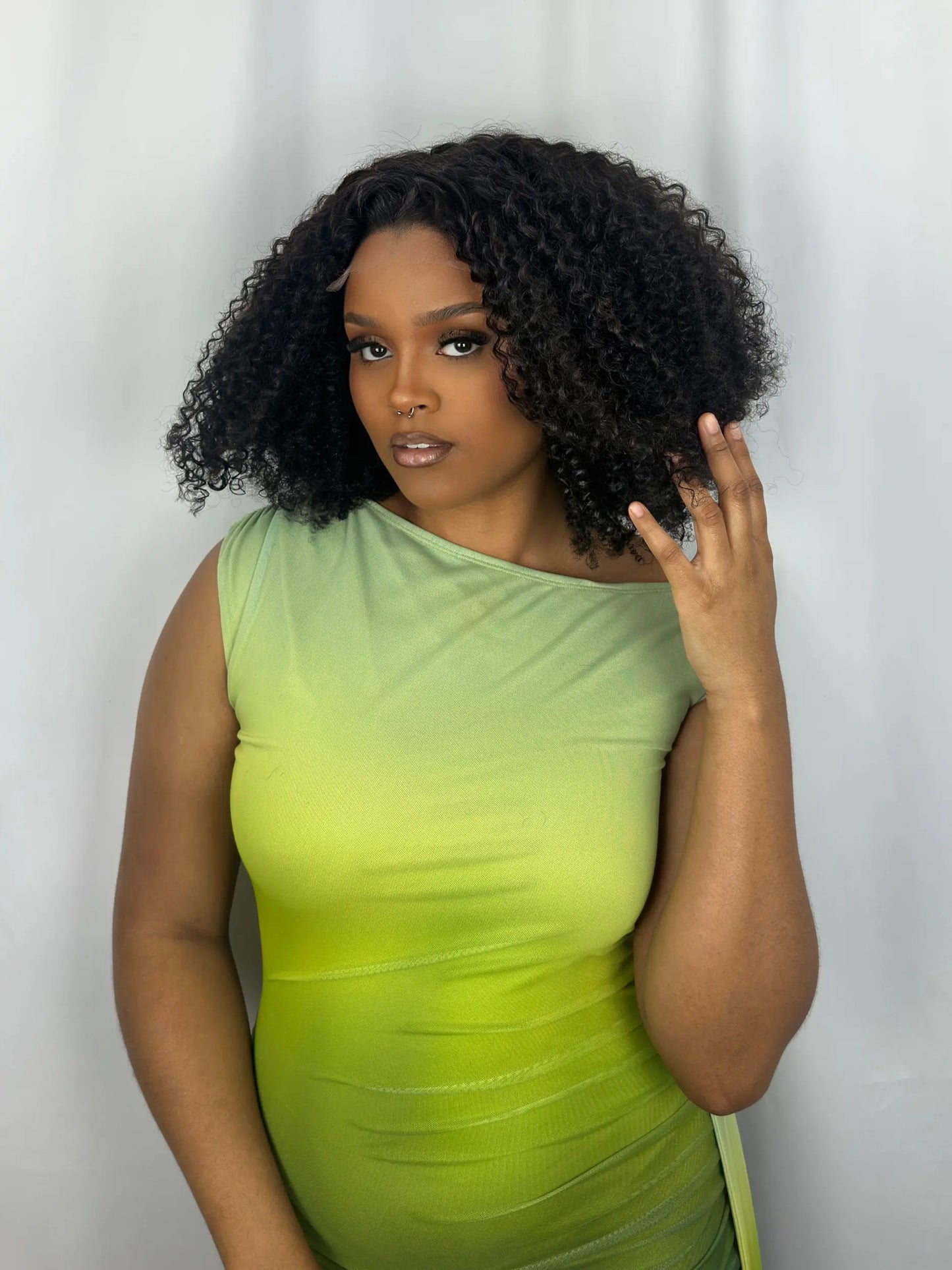 MADELEINE · Kinky Curly · HD Lace · Glueless · Densité 180% · 250 grammes